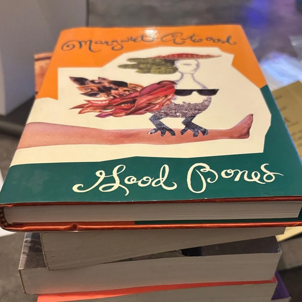 Good Bones by Margaret Atwood – 1992 Canadian First Edition, Signed - Picture 2 of 8